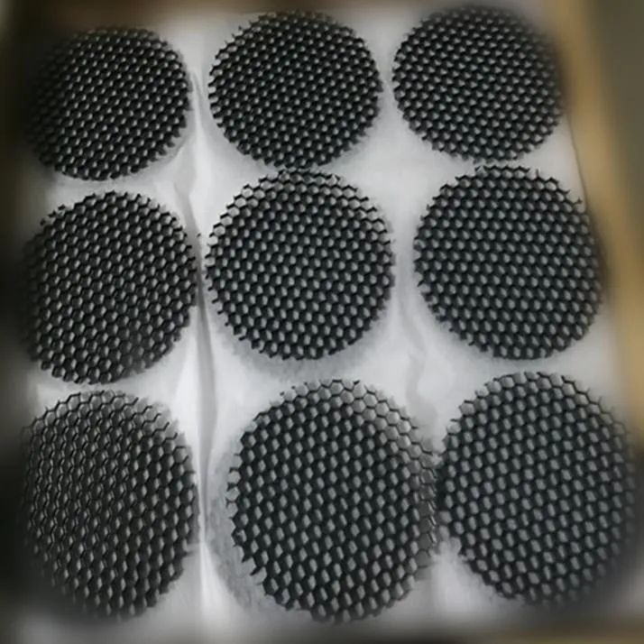 Crne aluminijske saonice